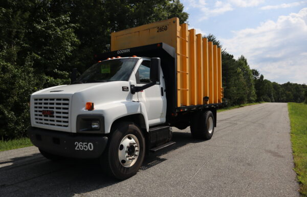 2004 GMC 7500 Leaf Vac Truck