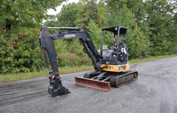 2016 John Deere 35G Mini Excavator