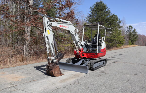 2015 Takeuchi TB240 Mini Excavator