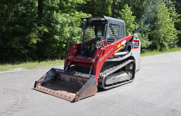 2016 Takeuchi TL8 Skidsteer