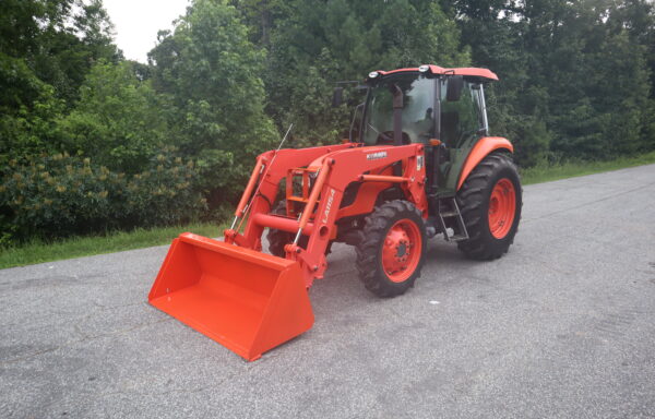 2015 Kubota M7060D Tractor