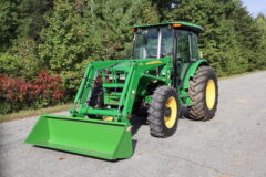 2010 John Deere 5093E Tractor