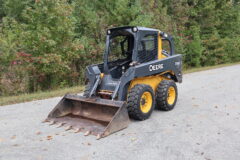 2013 John Deere 318D Skidsteer