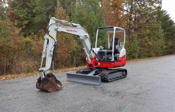 2018 Takeuchi TB240 Mini Excavator
