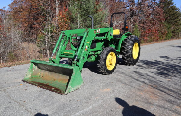2015 John Deere 5045E Tractor