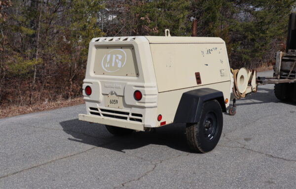 2002 Ingersol Rand P185 Tow Behind Air Compressor