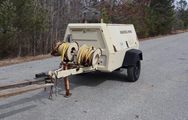 1995 Ingersol Rand P185 Tow Behind Air Compressor