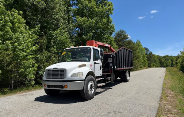 2011 Freightliner M2-106 Grapple Truck