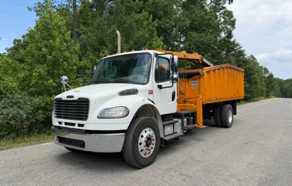 2015 Freightliner M2-106 Grapple Truck
