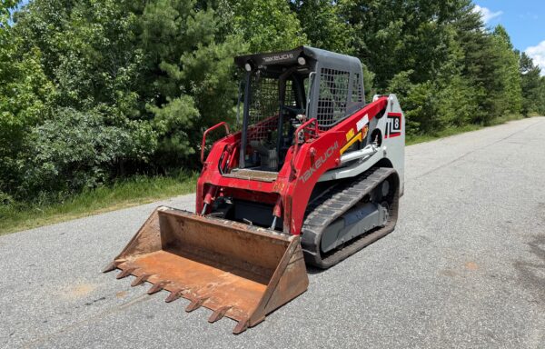 2018 Takeuchi TL8 Skidsteer